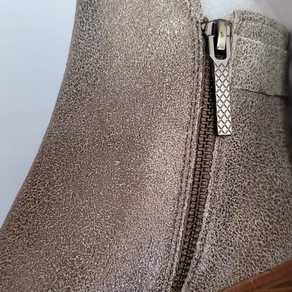 Donald J Pliner Women's Kara-RM Ankle Boot - Picture 11 of 12